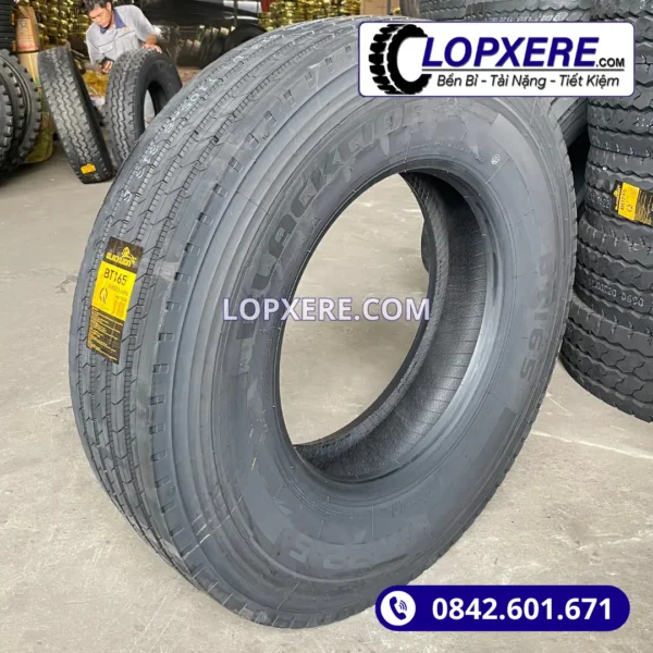 Lốp Blacklion BT165 11R22.5 gai xuôi thẳng