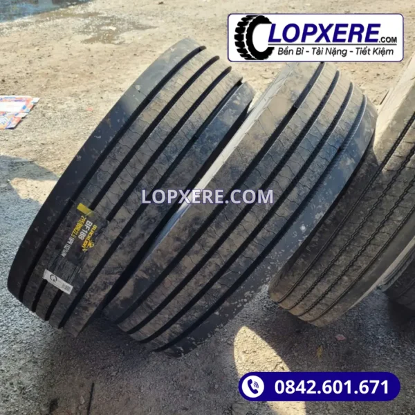 Lốp xe đầu kéo Blacklion 295-80r22.5 gai xuôi thẳng 18PR giá tốt
