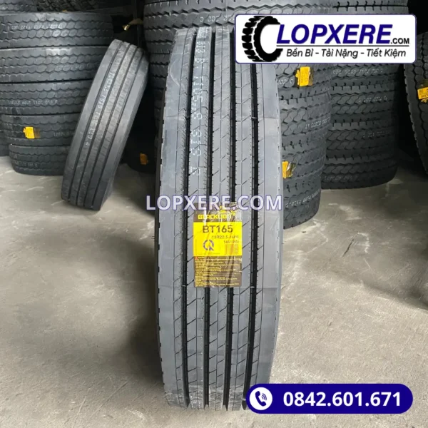 Lốp Blacklion BT165 11R22.5 gai xuôi thẳng