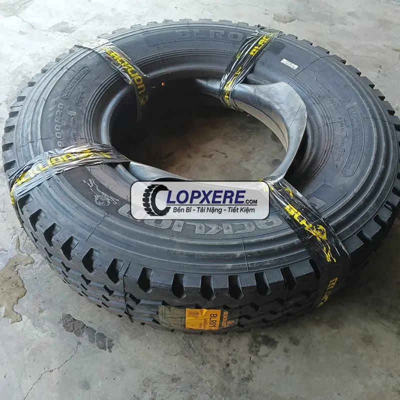 Lốp xe Blacklion 900R20 BLR01 gai xuôi zigzag