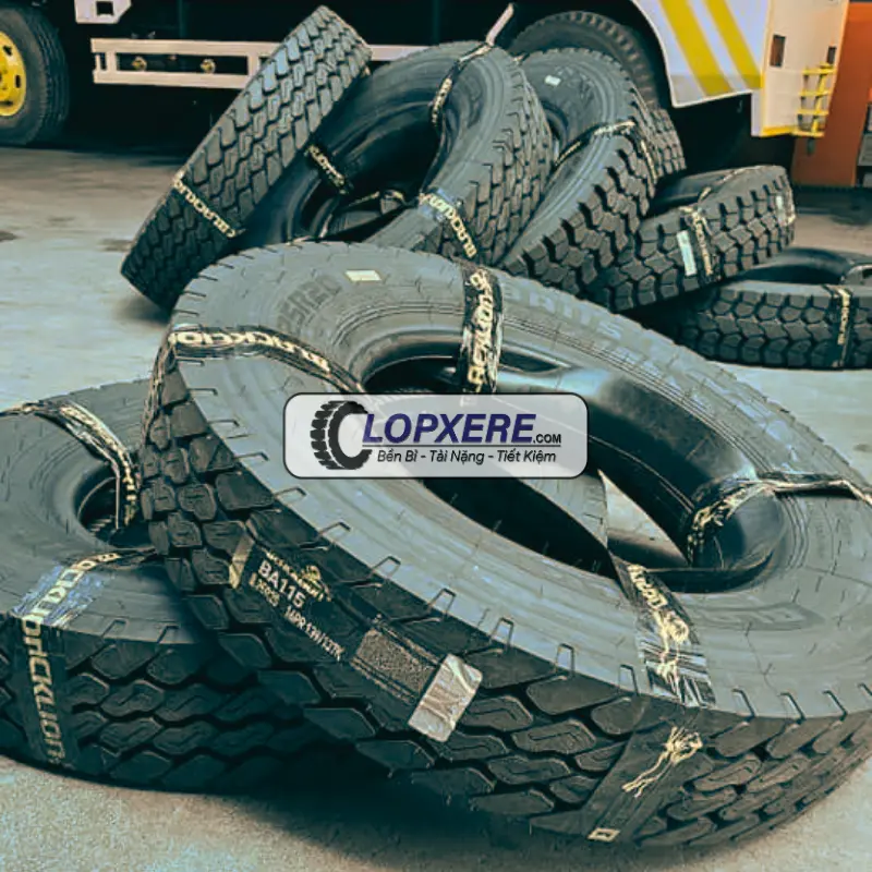 Lốp xe Blacklion BA115 825R20 gai hỗn hợp