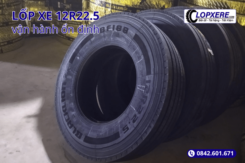 vo-xe-12r22.5-cho-kha-nang-bam-duong-tot