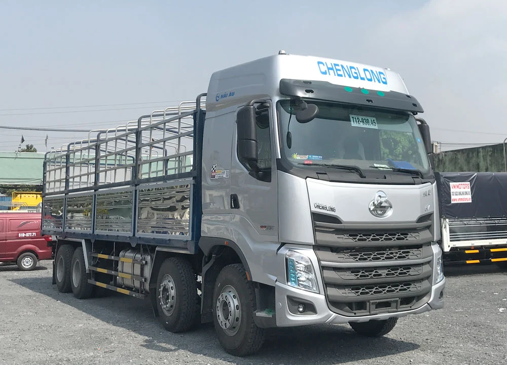 Xe tải Chenglong 4 chân sử dụng lốp xe 11.00r20