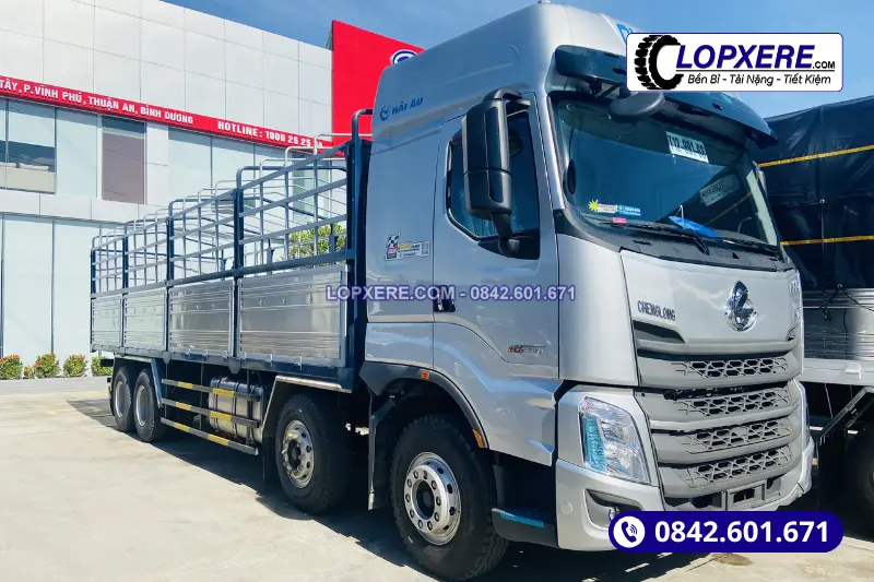 Xe tải Chenglong Hải Âu 4 chân sử dụng vỏ 1100r20