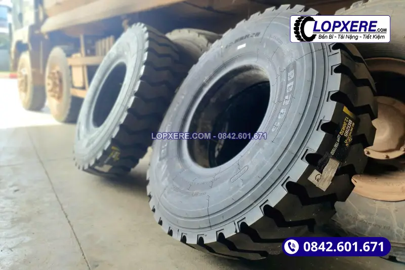 Lốp 1200r20 thương hiệu Blacklion siêu tải đến hơn 8,5 tấn/lốp