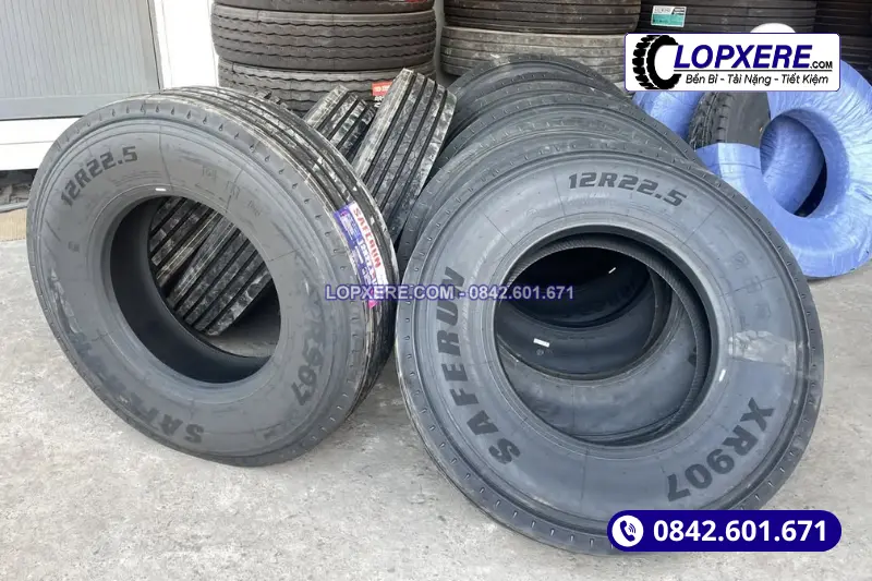 Lốp Saferun 12r22.5 gai xuôi giá rẻ cho xe chạy tuyến gần